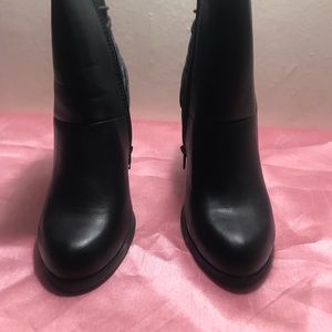 Rouge Black Ankle boots.